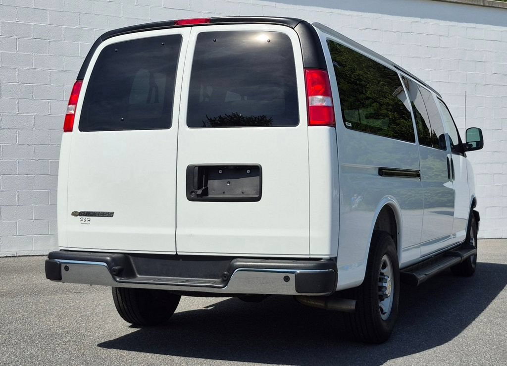 Used 2025 Chevrolet Express 3500 LT w/ LT Preferred Equipment Group RWD image 37
