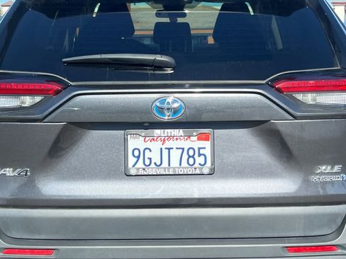 Certified 2023 Toyota RAV4 XLE w/ Convenience Package image 16