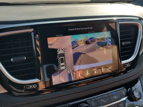 New 2026 Chrysler Pacifica Pinnacle FWD image 19