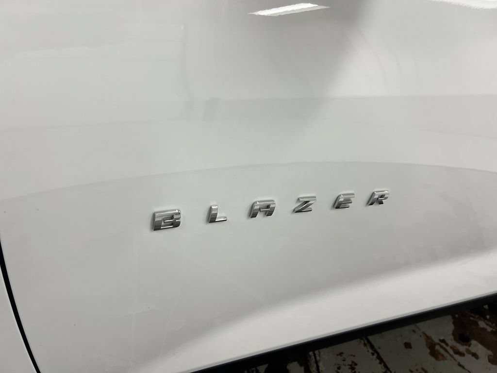 Used 2024 Chevrolet Blazer LT w/ Convenience Package FWD image 25