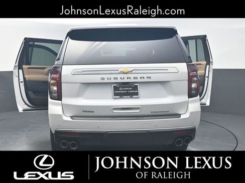 Used 2024 Chevrolet Suburban Premier AWD/4WD image 25