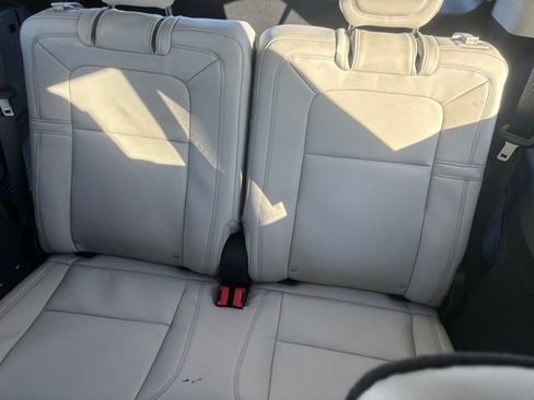 New 2026 Lincoln Aviator Reserve AWD/4WD image 12