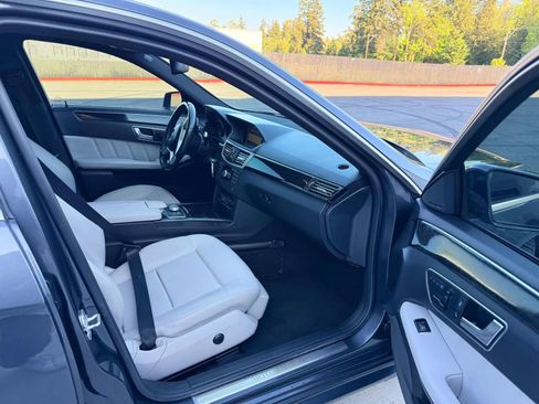 Used 2012 Mercedes-Benz E 350 4MATIC Sedan image 11