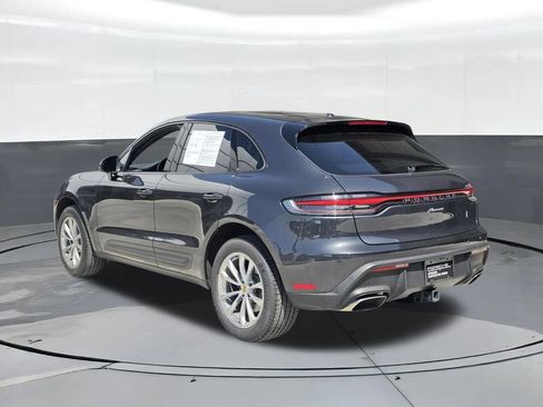 Used 2023 Porsche Macan AWD/4WD image 3