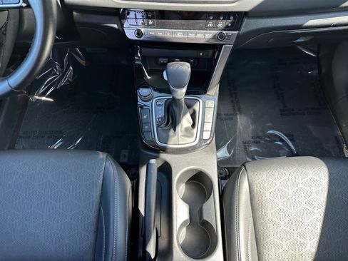 Used 2025 Kia Seltos EX AWD/4WD image 11