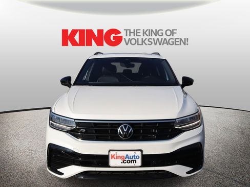 Used 2023 Volkswagen Tiguan SE R-Line image 9