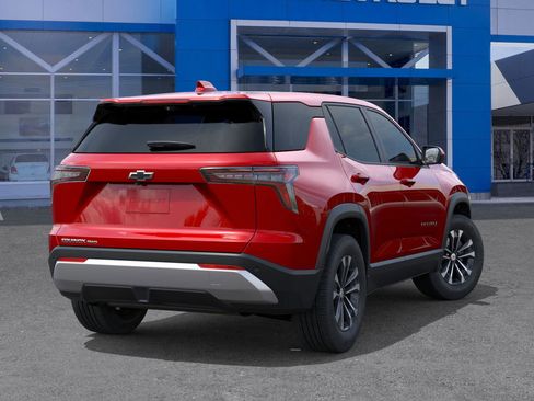 New 2026 Chevrolet Equinox LT image 4