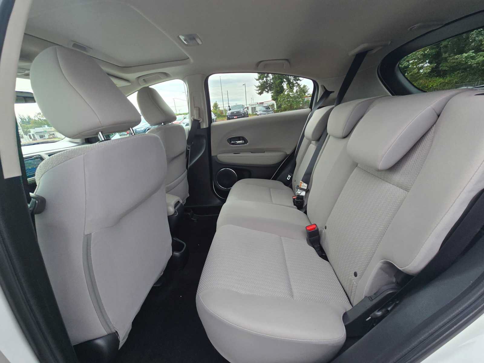 Used 2018 Honda HR-V EX image 16