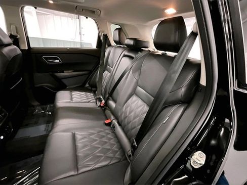 Used 2023 Nissan Rogue Platinum w/ Platinum Premium Package image 20