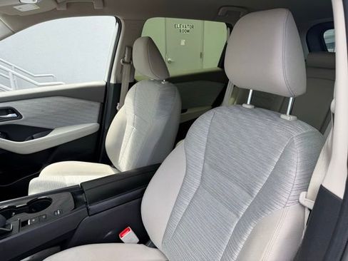 Certified 2023 Nissan Rogue SV image 12