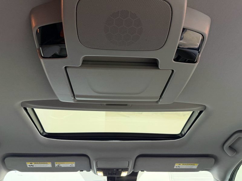Used 2019 Honda Pilot Elite image 23