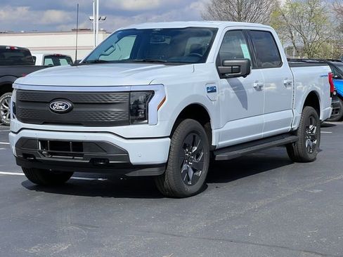 New 2025 Ford F150 Lightning Flash AWD/4WD image 45