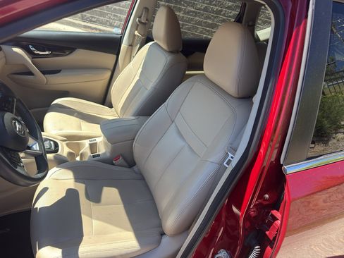 Used 2020 Nissan Rogue SL w/ Premium Package AWD/4WD image 10