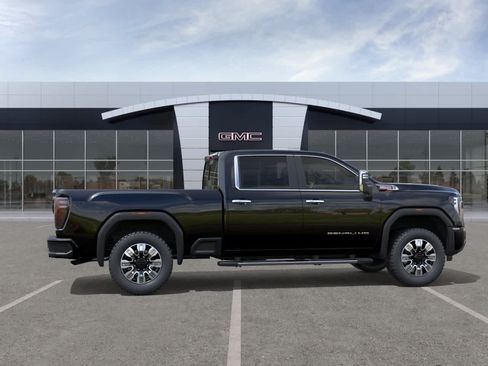 New 2026 GMC Sierra 2500 Denali w/ Denali Reserve Package AWD/4WD image 5