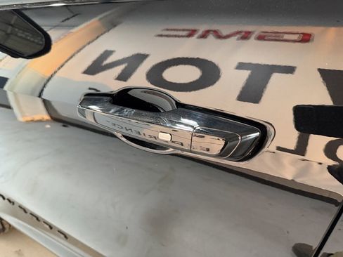 New 2026 Chevrolet Traverse RS w/ LPO, Floor Liner Package image 10