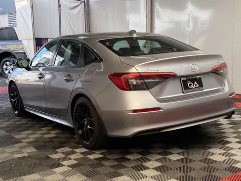 Used 2024 Honda Civic Sport image 4