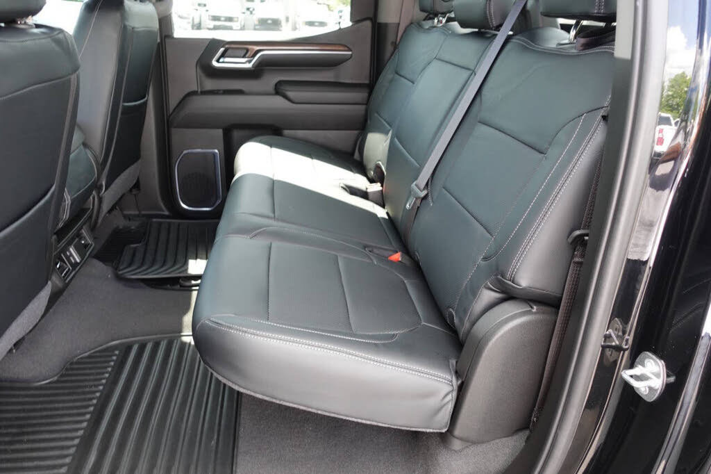 Used 2024 Chevrolet Silverado 1500 LT AWD/4WD image 24