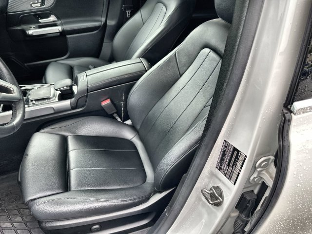 Used 2022 Mercedes-Benz GLB 250 4MATIC image 20