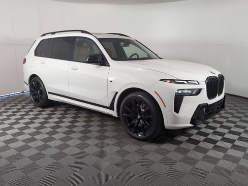 New 2026 BMW X7 M60i image 6