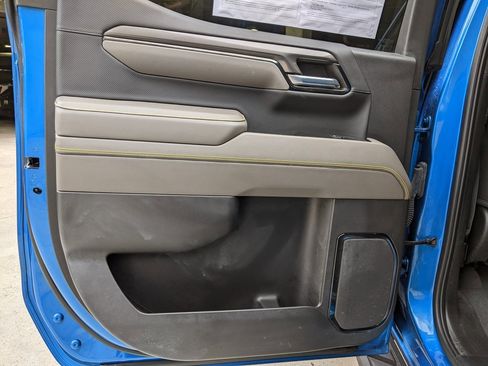 Used 2023 Chevrolet Silverado 1500 ZR2 w/ Technology Package image 24