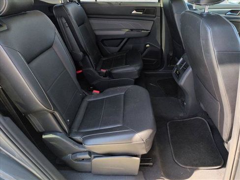 Used 2021 Volkswagen Atlas SE w/ Panoramic Sunroof Package FWD image 21