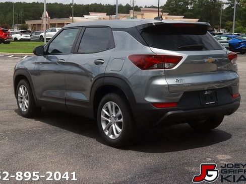 Used 2024 Chevrolet TrailBlazer LS FWD image 5