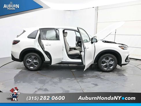 New 2026 Honda HR-V LX image 38