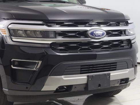 Used 2022 Ford Expedition Limited image 40