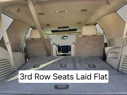 Used 2015 Cadillac Escalade Premium image 23