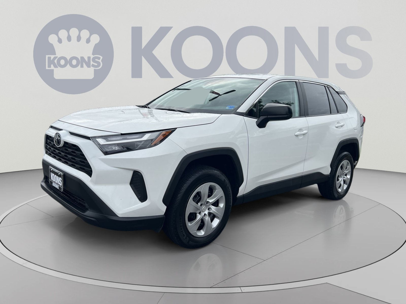 Used 2025 Toyota RAV4 LE AWD/4WD image 1