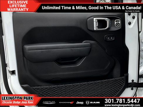 Used 2025 Jeep Wrangler Unlimited Sport AWD/4WD image 20