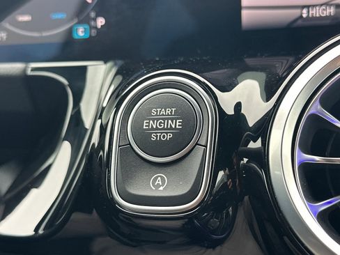 Certified 2025 Mercedes-Benz GLA 250 4MATIC image 23