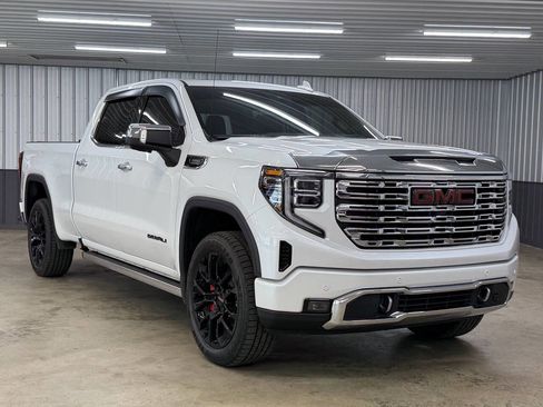 Used 2023 GMC Sierra 1500 Denali w/ Denali Reserve Package image 16