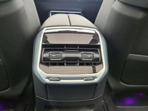 Used 2025 BMW 740i image 41