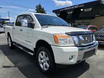 Used 2015 Nissan Titan SL w/ SL Moonroof Package