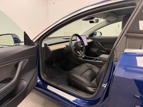 Used 2018 Tesla Model 3 Long Range image 9