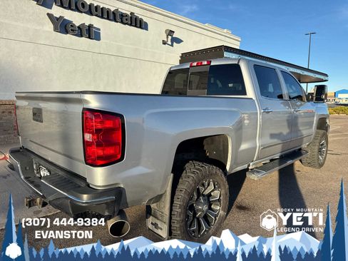 Used 2018 Chevrolet Silverado 2500 LTZ image 3