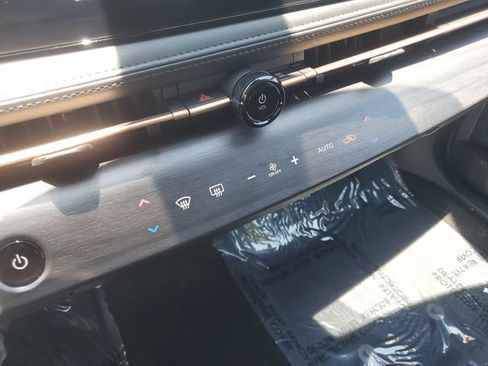 Certified 2023 Nissan Ariya FWD image 26