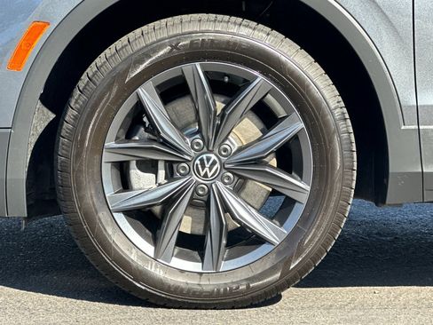 Used 2023 Volkswagen Tiguan SE FWD image 25