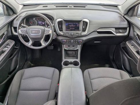 Used 2022 GMC Terrain SLE w/ Driver Convenience Package FWD image 16