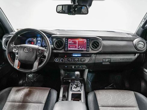 Certified 2023 Toyota Tacoma TRD Off-Road AWD/4WD image 12