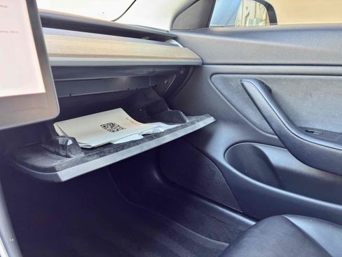 Used 2018 Tesla Model 3 Long Range RWD image 25