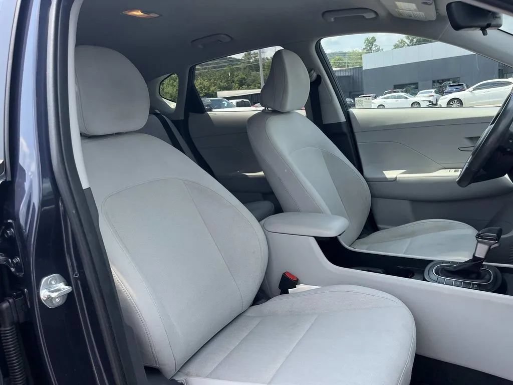 Used 2024 Hyundai Kona SEL FWD image 24