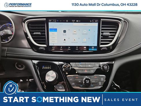 New 2026 Chrysler Pacifica Select image 27