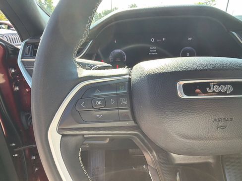 Used 2025 Jeep Grand Cherokee L Laredo w/ Luxury Tech Group I RWD image 30