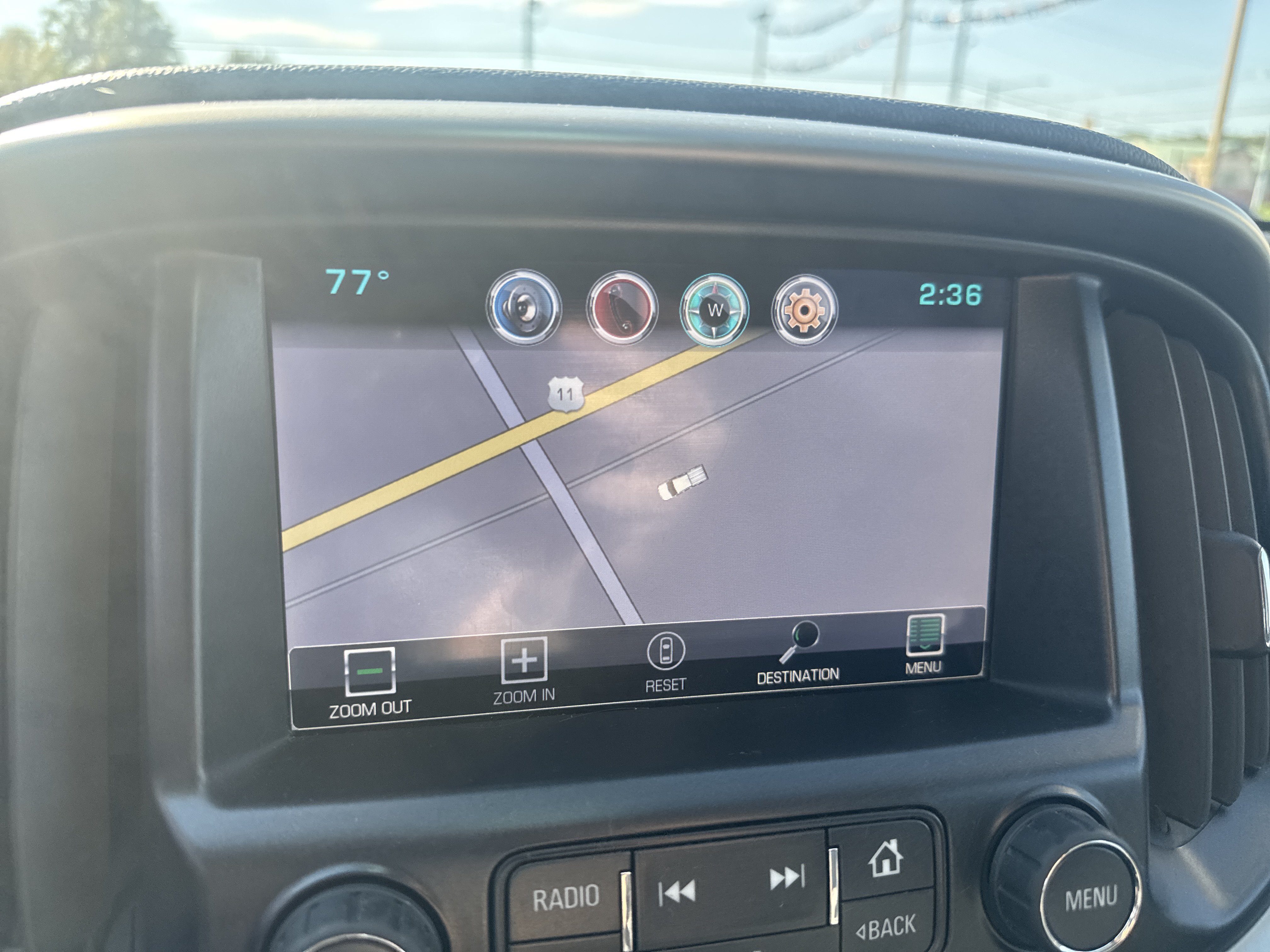 Used 2015 Chevrolet Colorado Z71 AWD/4WD image 28