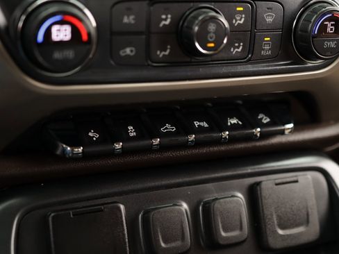 Used 2018 GMC Sierra 1500 Denali image 18