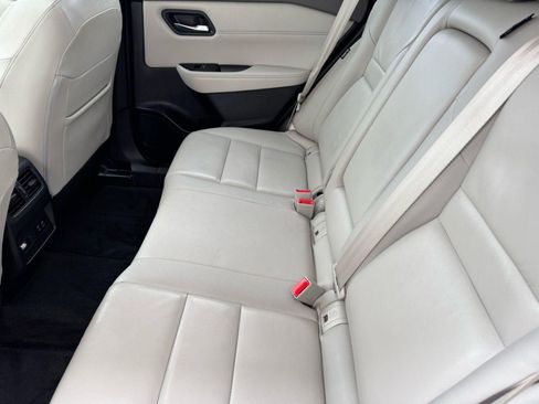 Used 2023 Nissan Rogue SL w/ SL Premium Package image 23