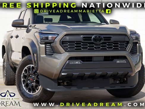Used 2025 Toyota Tacoma TRD Off-Road AWD/4WD image 2