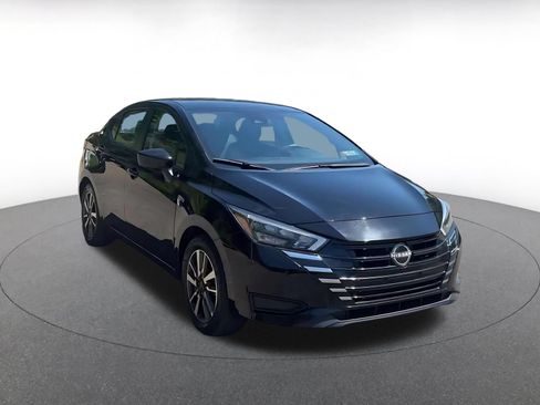 Used 2025 Nissan Versa SV FWD image 3